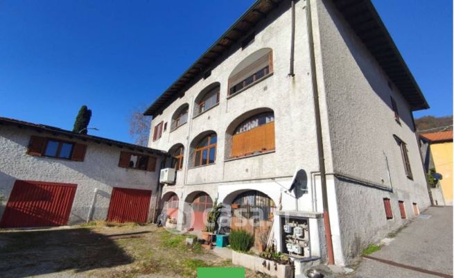 Appartamento in residenziale in Via Marche 17