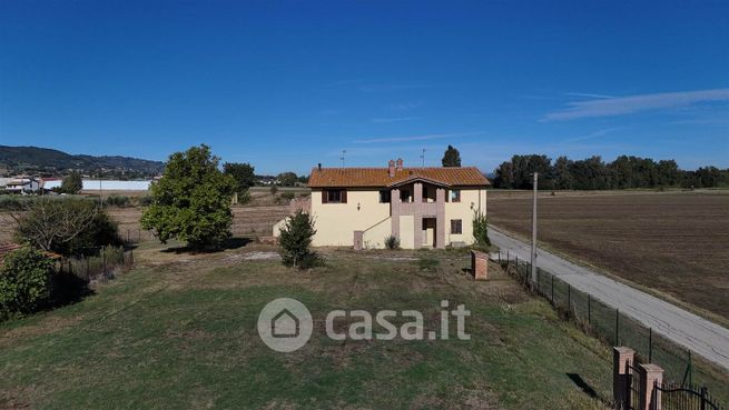 Rustico/casale in residenziale in Via Valle 8