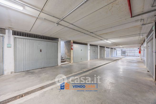 Box/posto auto in residenziale in Via Mario Pagliari