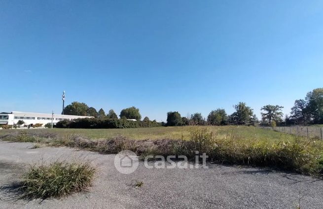 Terreno edificabile in residenziale in Via Circonvallazione 2 A