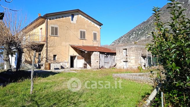 Casa indipendente in residenziale in Strada Rotabile Frasso Telesino-Dugenta 14