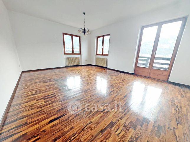 Villa in residenziale in Via Bassano