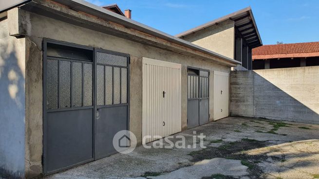 Garage/posto auto in residenziale in Via vittorio veneto 8 /bis