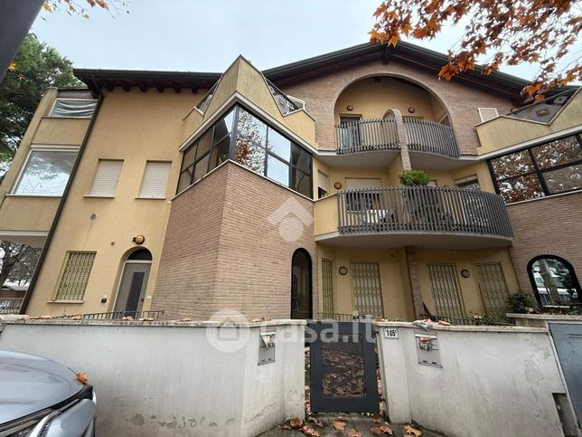 Appartamento in residenziale in Viale E. de Amicis 105