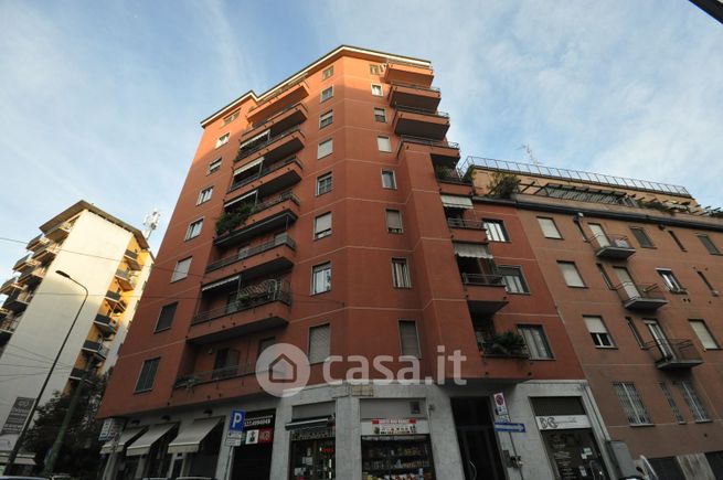 Appartamento in residenziale in Via Giovanni Cadolini 1