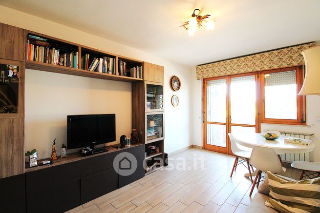 Appartamento in residenziale in Via di Macchia Saponara 85