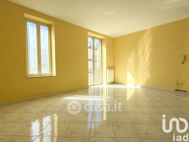 Appartamento in residenziale in Corso E. de Nicola 44