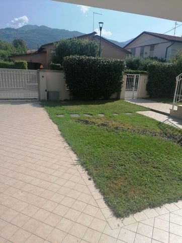 Appartamento in residenziale in Via Adua