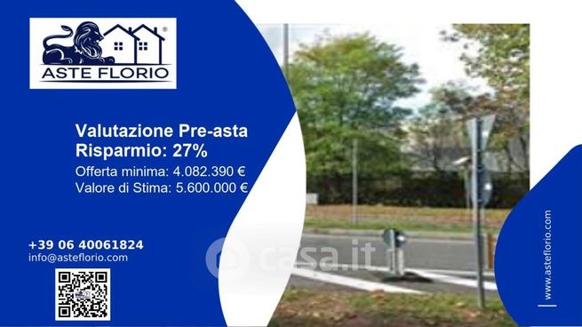 Capannone in commerciale in Via Enrico Mattei