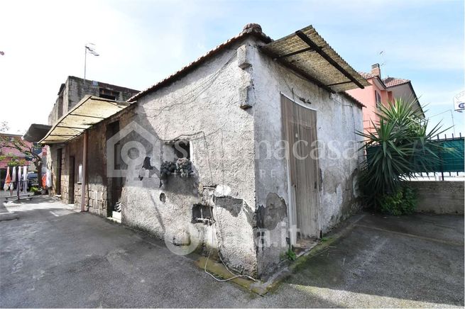 Casa indipendente in residenziale in 