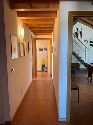 Appartamento in residenziale in Via Versiola 4