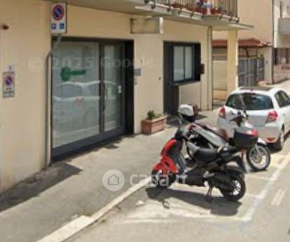 Ufficio in commerciale in Via Trieste 4