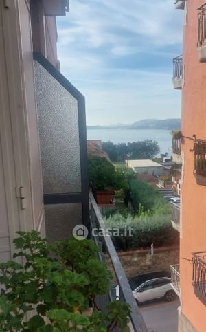Appartamento in residenziale in Via Alfonso Artiaco