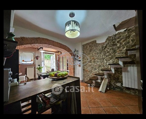 Villetta a schiera in residenziale in Via Resco 140
