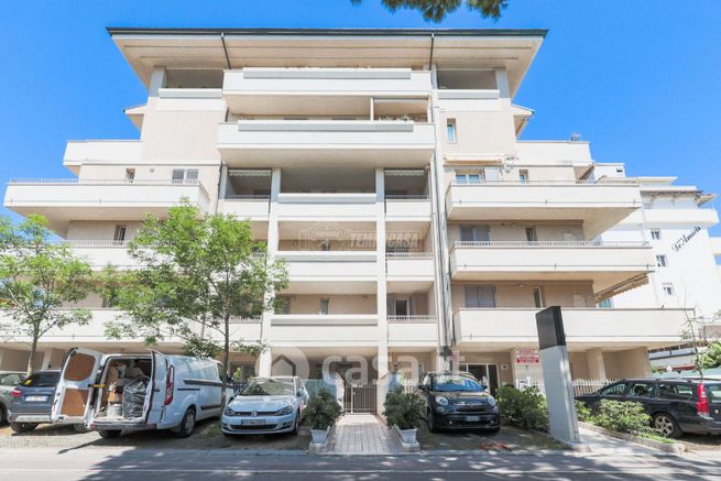 Appartamento in residenziale in Viale Edmondo de Amicis