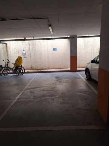 Box/posto auto in residenziale in Via Consorzio Agrario