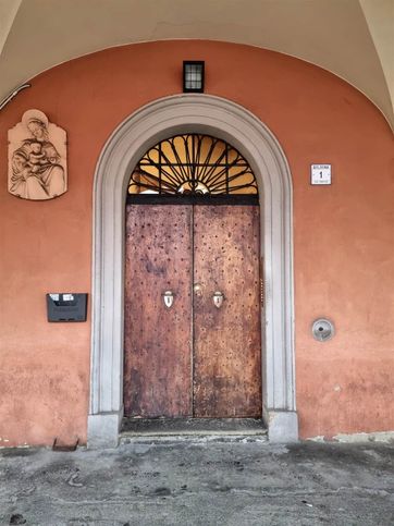 Appartamento in residenziale in Via Parisio 1