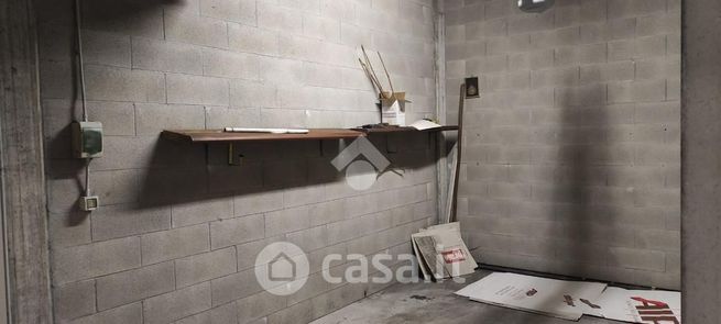 Box/posto auto in residenziale in Via Vigone