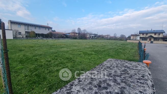 Terreno edificabile in residenziale in Via Foenis 35