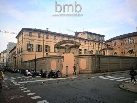 Box/posto auto in residenziale in Via dell'Arcivescovado 10