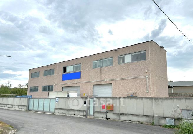 Capannone in commerciale in Via Bonifica