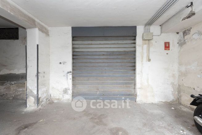 Garage/posto auto in residenziale in Via Nizzeti 66