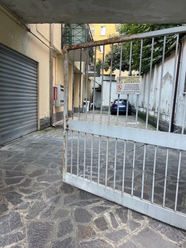 Garage/posto auto in residenziale in Viale Corsica 57