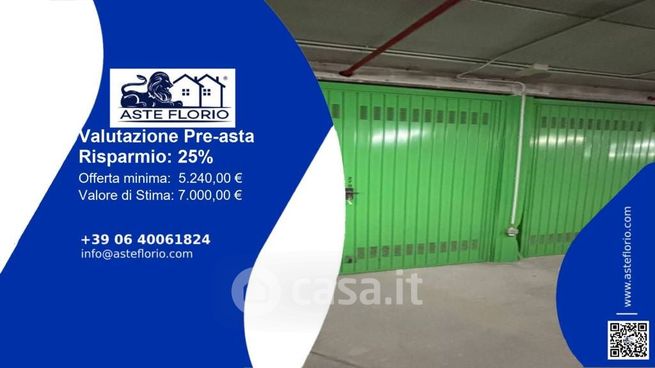Box/posto auto in residenziale in Via Envie 8 /A