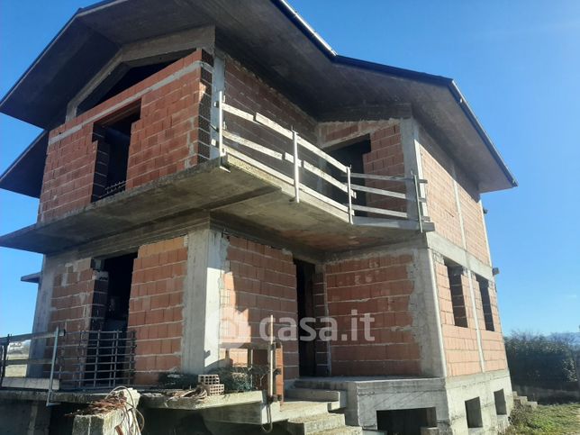 Casa bi/trifamiliare in residenziale in Via Renato Fucini