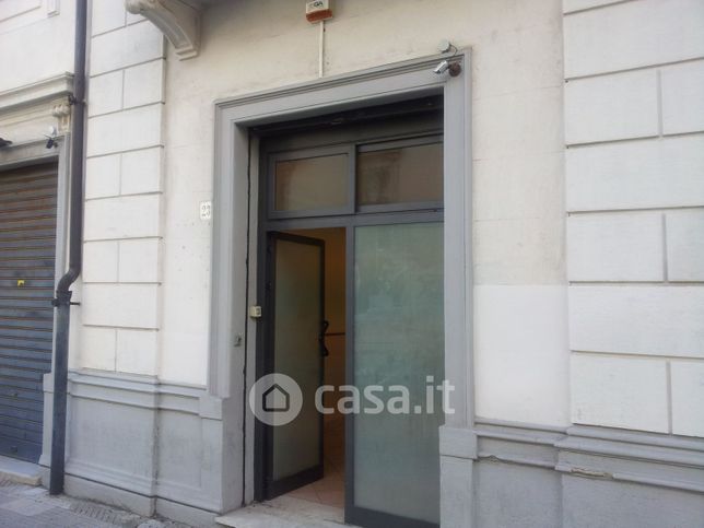 Negozio/locale commerciale in commerciale in Via Francesco Faranda 24