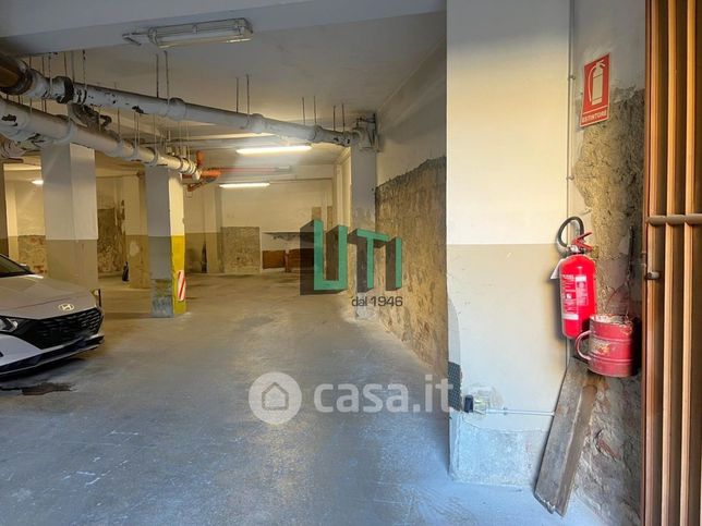 Box/posto auto in residenziale in Via Bartolommeo Scala
