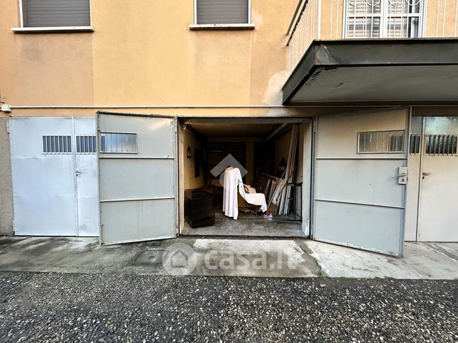 Garage/posto auto in residenziale in Via Bona di Savoia 41