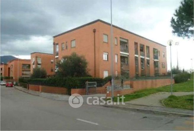 Appartamento in residenziale in Via Lino Chini