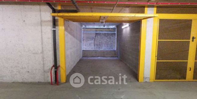 Box/posto auto in residenziale in Via Carlo Imbonati