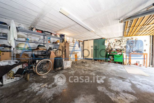 Box/posto auto in residenziale in Via Don Giovanni Verità 5