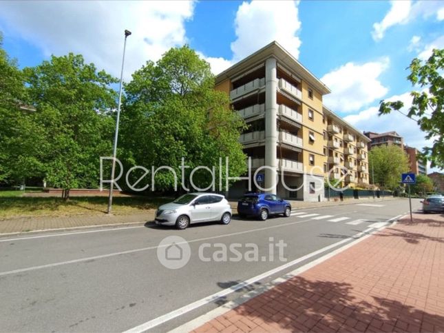 Appartamento in residenziale in Via Umberto Giordano