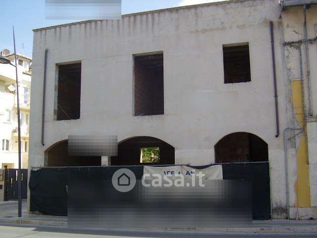 Capannone in commerciale in Corso Adriatico