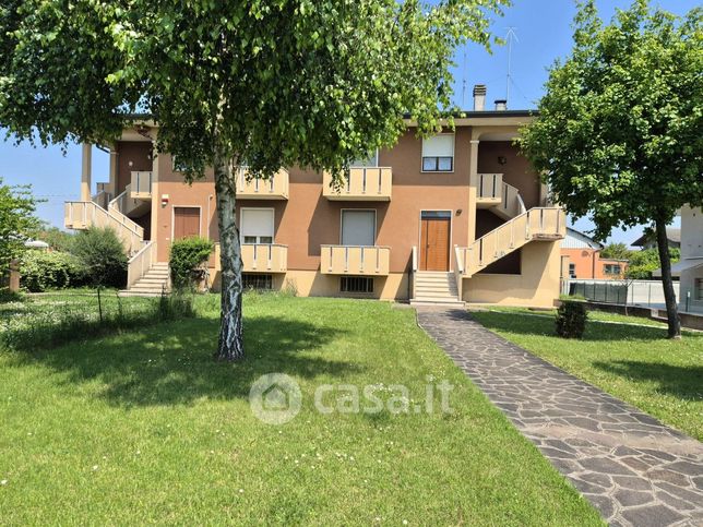 Appartamento in residenziale in Via degli Alpini