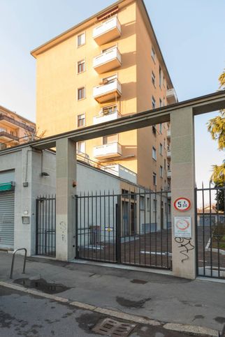 Appartamento in residenziale in Via Antonio Carnevali 66