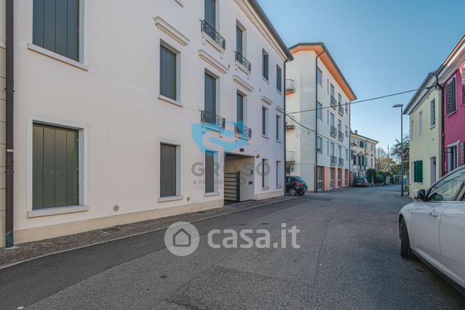 Appartamento in residenziale in Viale IV Novembre