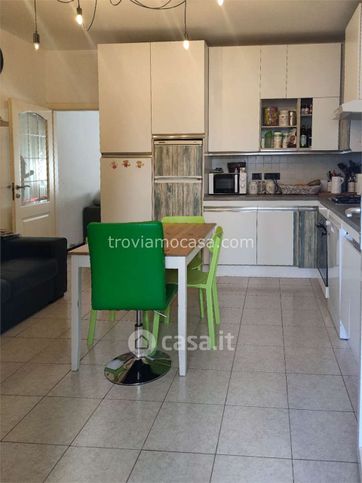 Casa indipendente in residenziale in 