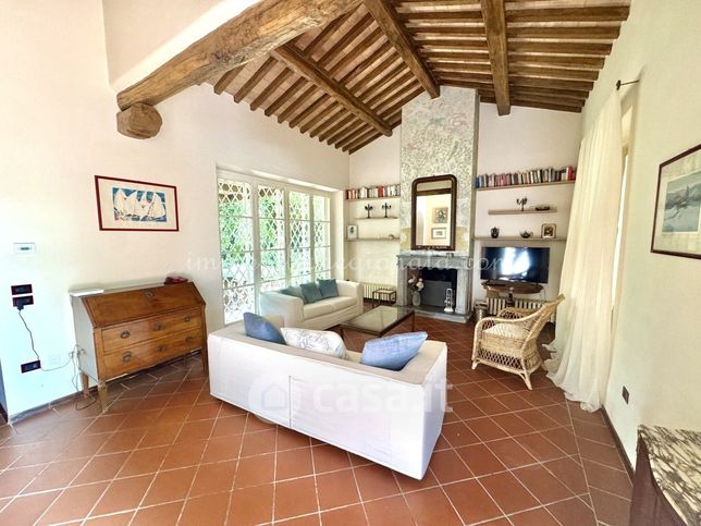 Villa in residenziale in Via Catalani