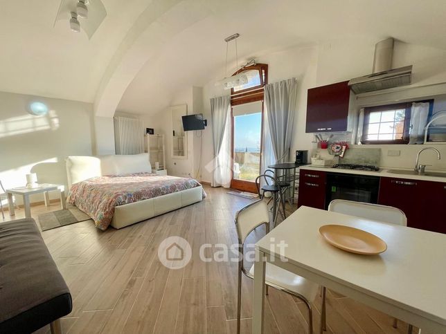 Appartamento in residenziale in Via Lucardo Alto