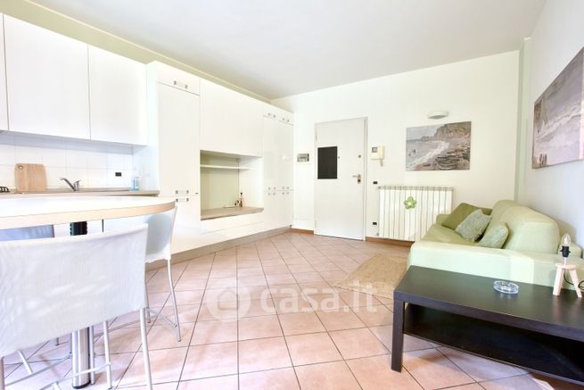 Appartamento in residenziale in Via Alessandro Manzoni 33