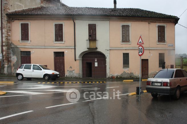 Rustico/casale in residenziale in Via Crotta D'Adda 1