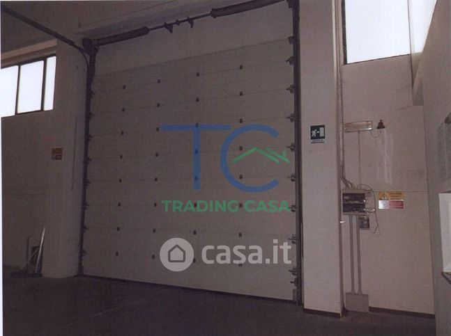 Capannone in commerciale in Via San Giuseppe