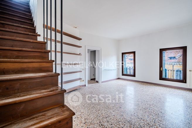 Appartamento in residenziale in Campo Santo Stefano