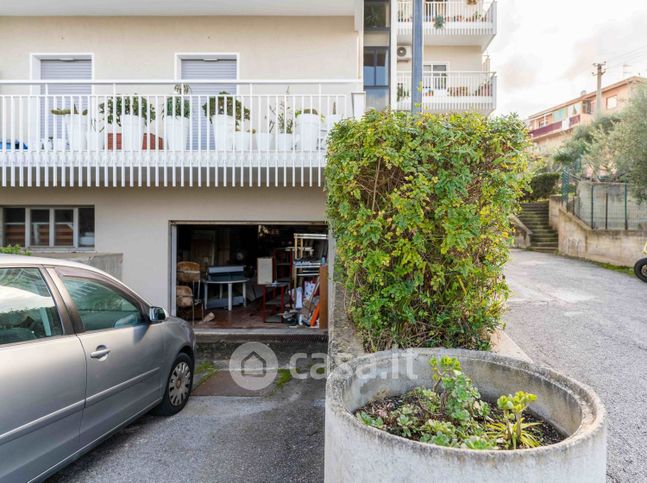 Box/posto auto in residenziale in 