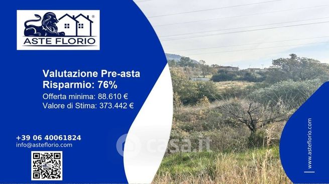 Terreno agricolo in commerciale in Viale Caravaggio