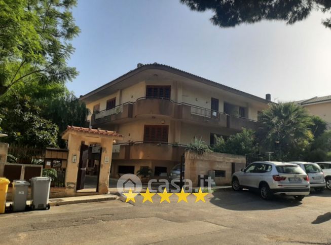 Appartamento in residenziale in Viale delle Alpi